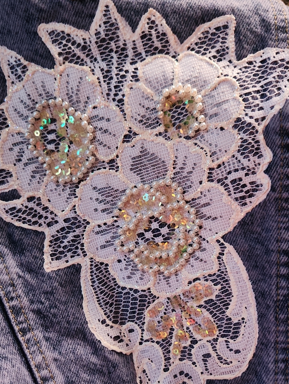 VTG Reworked Lee Denim Jacket // Cropped Lace Coquette Boho (Best - Picture 6 of 10